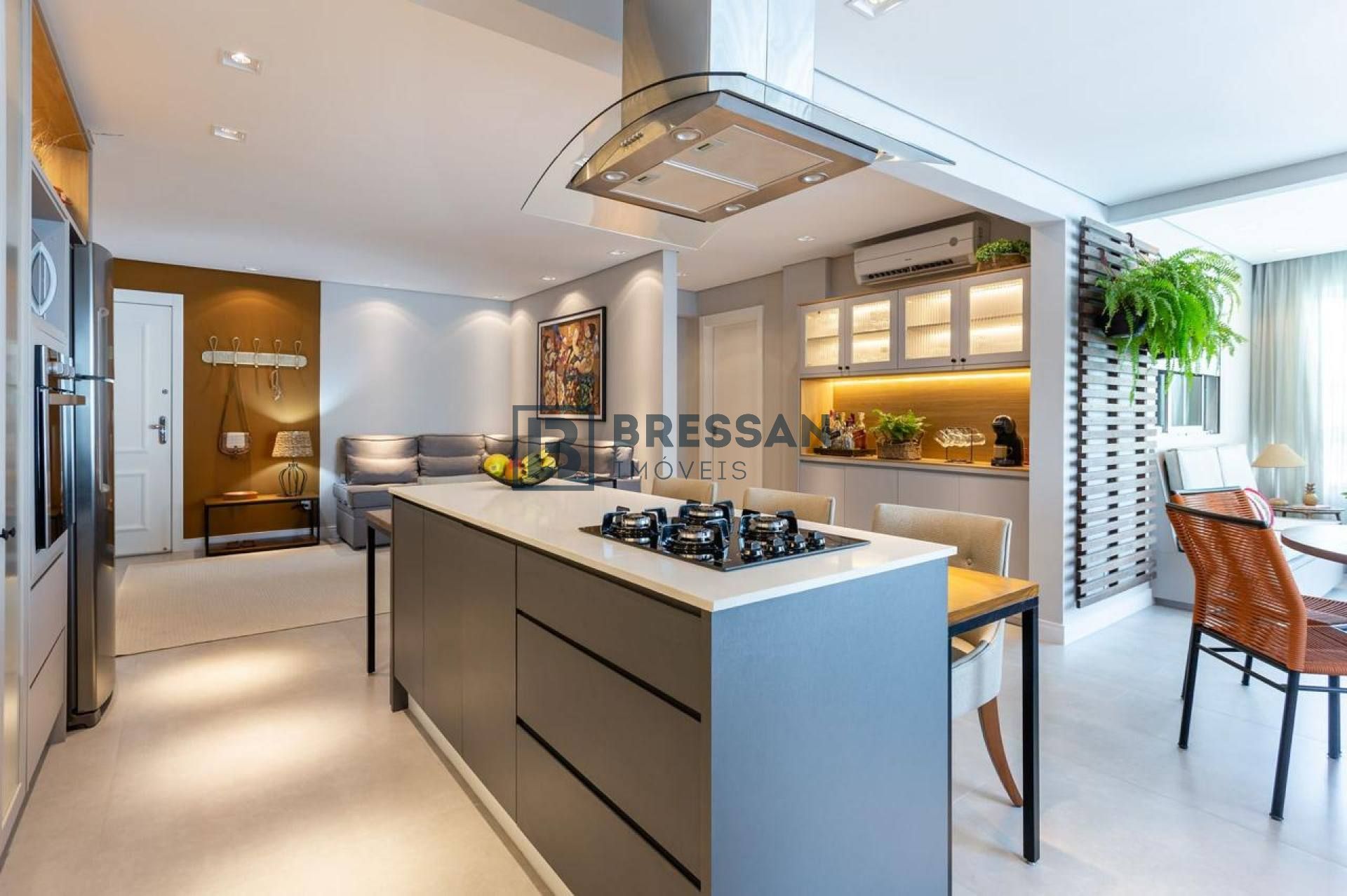 APARTAMENTO MOBILIADO QUADRA MAR EM BALNEÁRIO CAMBORIÚ