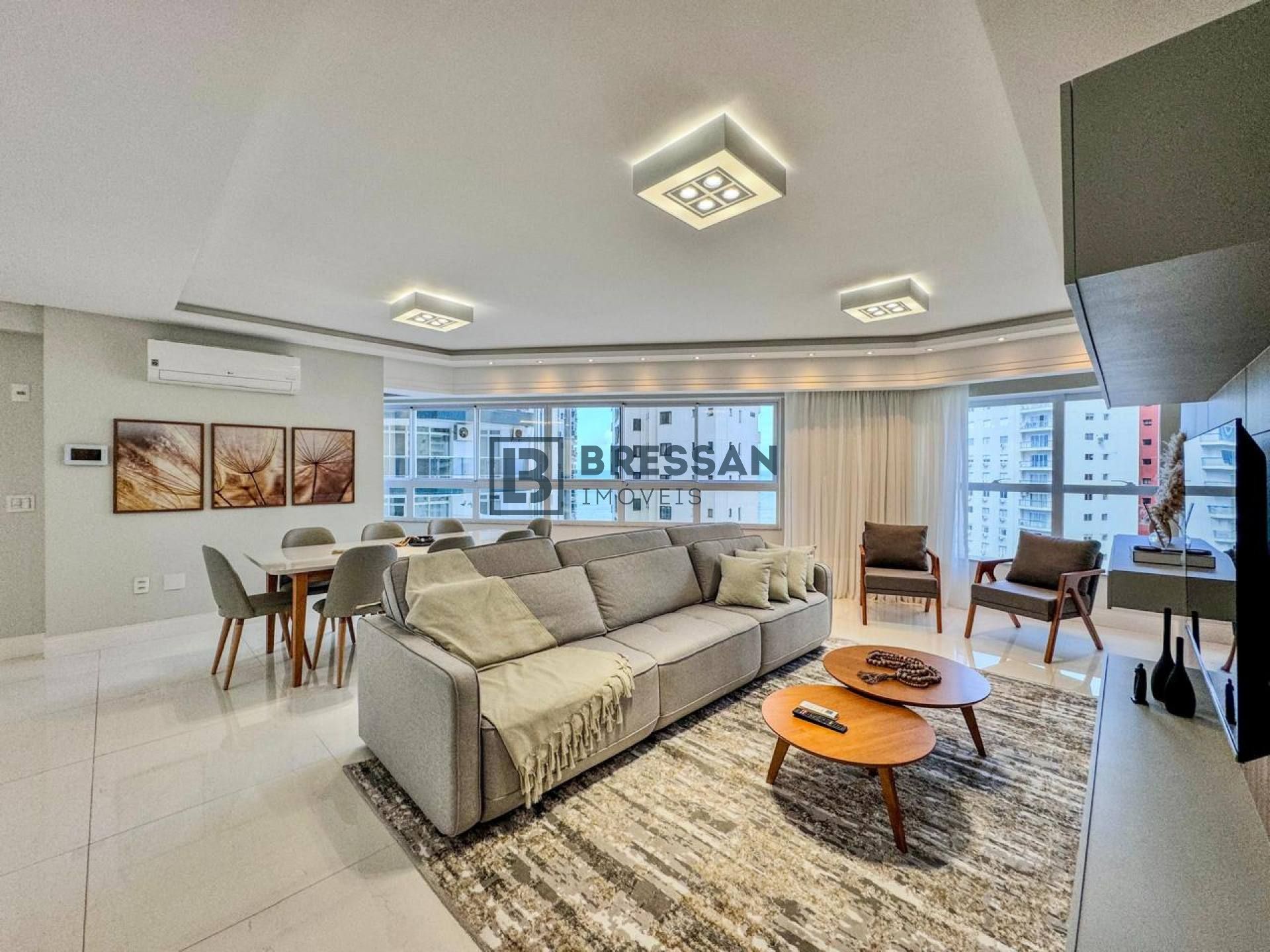 APARTAMENTO MOBILIADO QUADRA MAR EM BALNEÁRIO CAMBORIÚ