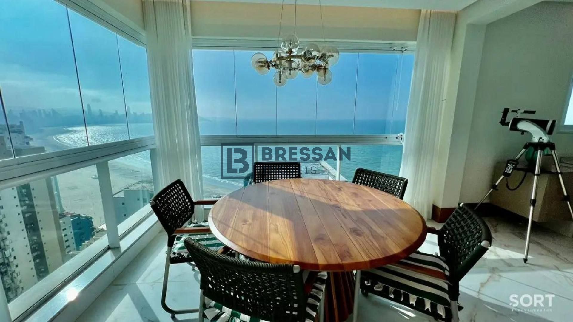 APARTAMENTO MOBILIADO EM BALNEÁRIO CAMBORIÚ