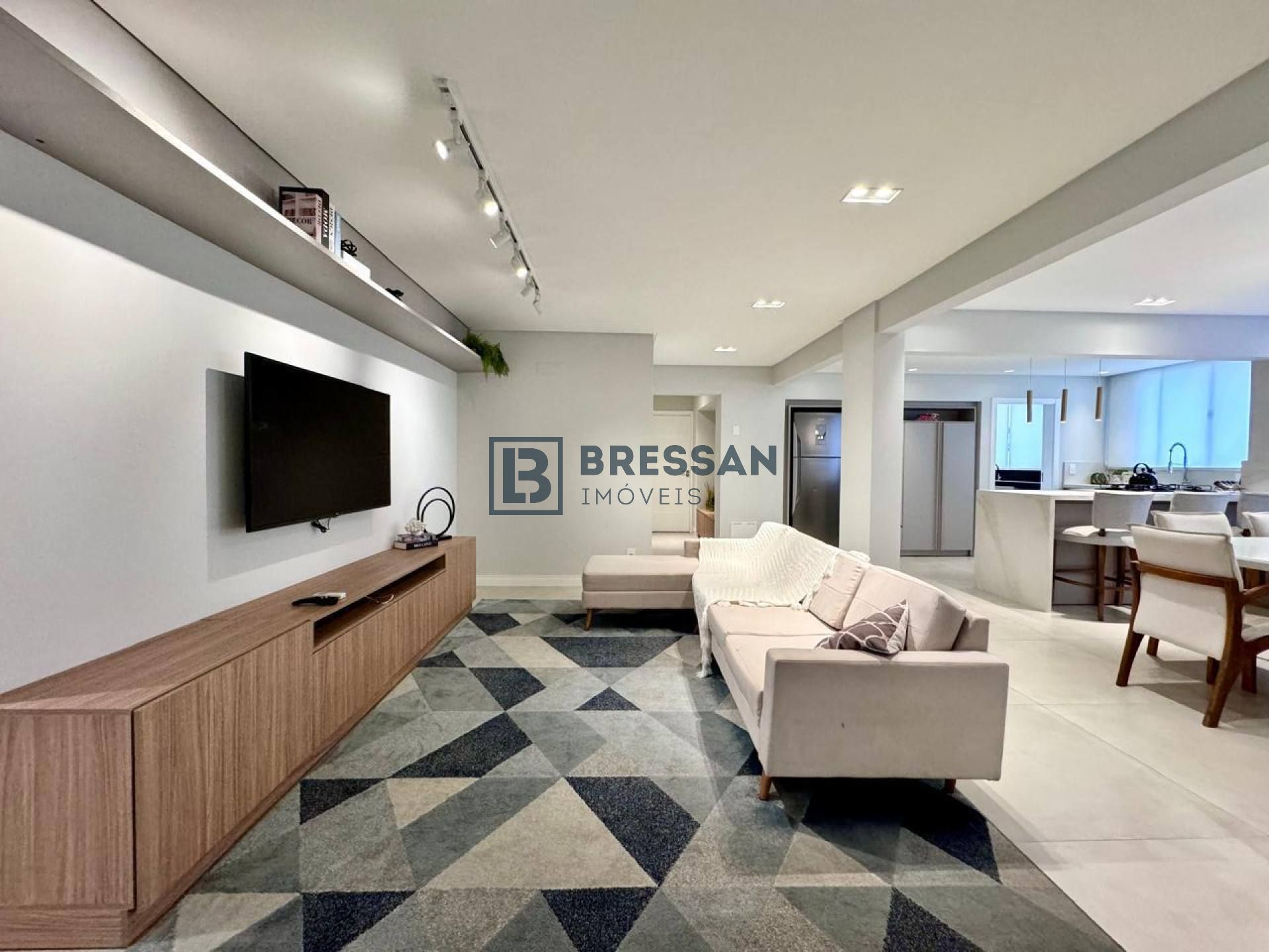 APARTAMENTO MOBILIADO EM BALNEÁRIO CAMBORIÚ