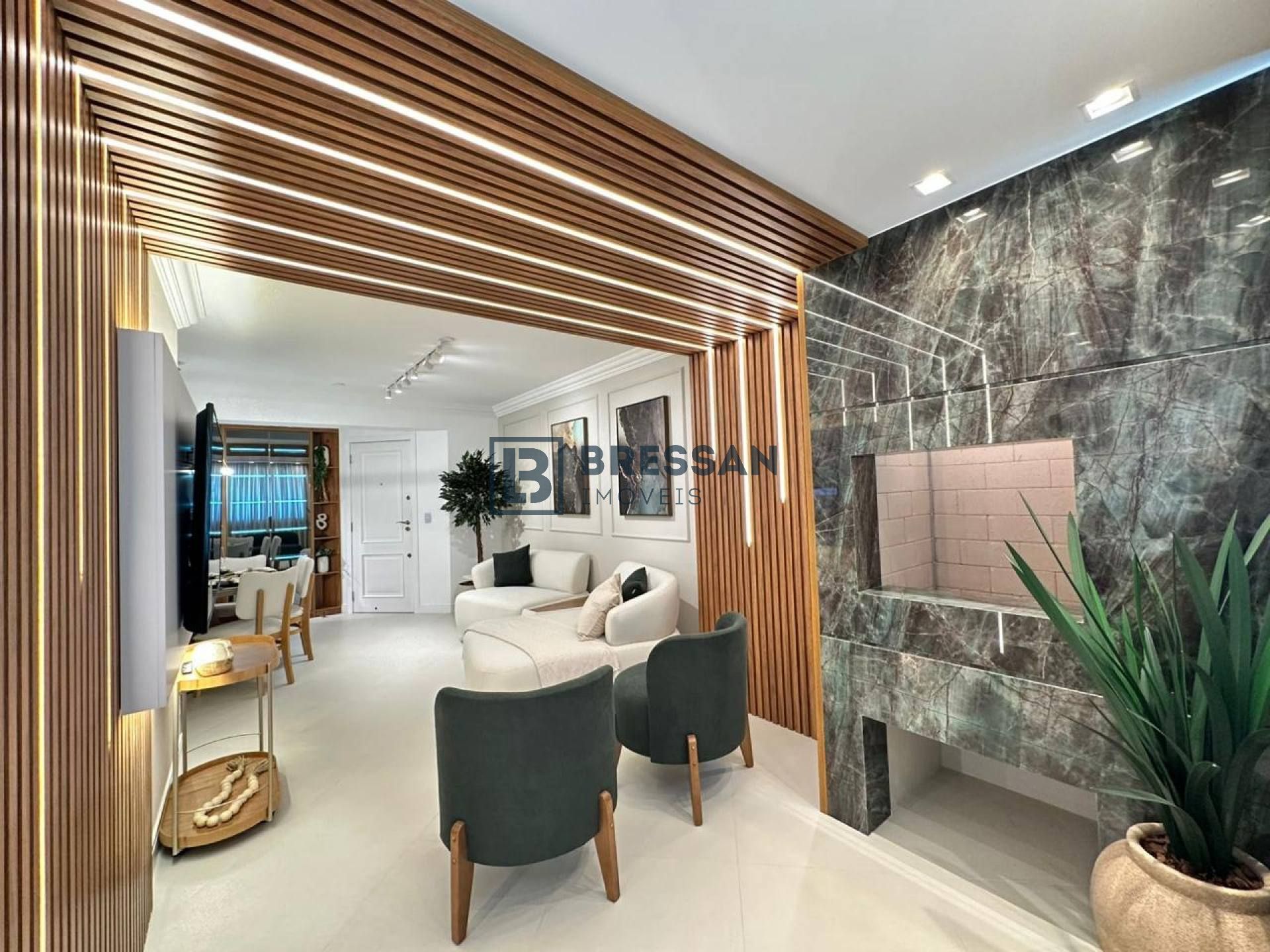 APARTAMENTO EM BALNEÁRIO CAMBORIÚ