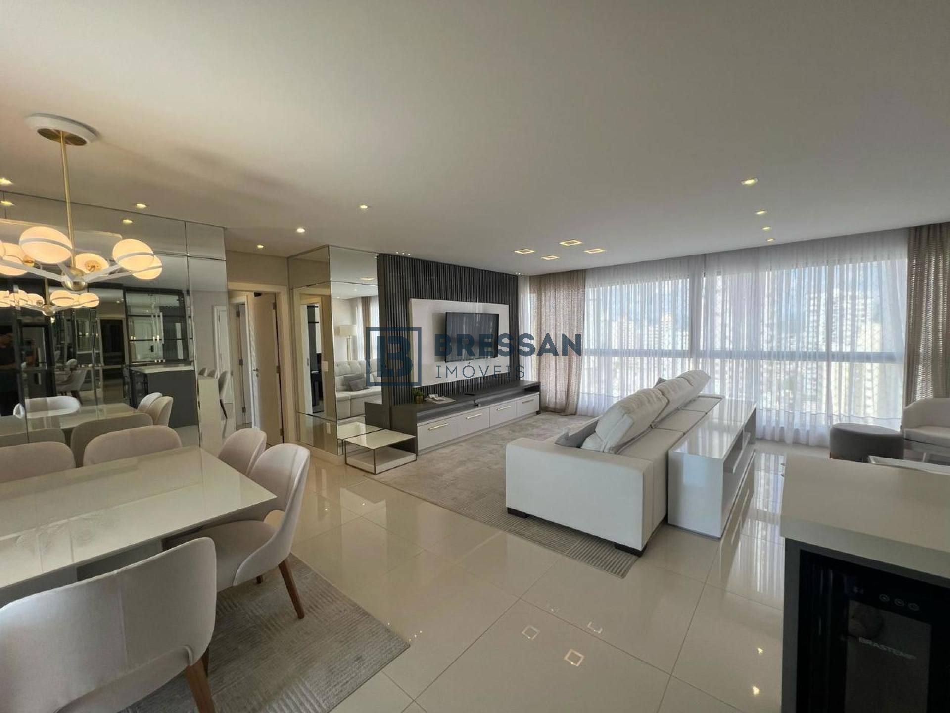 APARTAMENTO EM BALNEÁRIO CAMBORIÚ