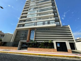 APARTAMENTO NO CENTRO DE NAVEGANTES