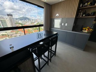 APARTAMENTO NO CENTRO DE NAVEGANTES