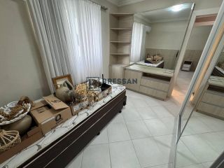 APARTAMENTO NO CENTRO DE BALNEÁRIO CAMBORIÚ