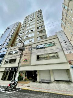 APARTAMENTO NA MEIA PRAIA EM ITAPEMA/SC