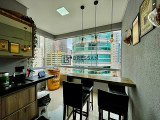 APARTAMENTO NA MEIA PRAIA EM ITAPEMA/SC
