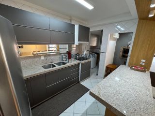 APARTAMENTO MOBILIADO À VENDA NO CENTRO DE BALNEÁRIO CAMBORIÚ