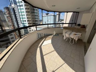APARTAMENTO MOBILIADO À VENDA NO CENTRO DE BALNEÁRIO CAMBORIÚ/SC