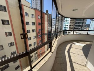 APARTAMENTO MOBILIADO À VENDA NO CENTRO DE BALNEÁRIO CAMBORIÚ/SC