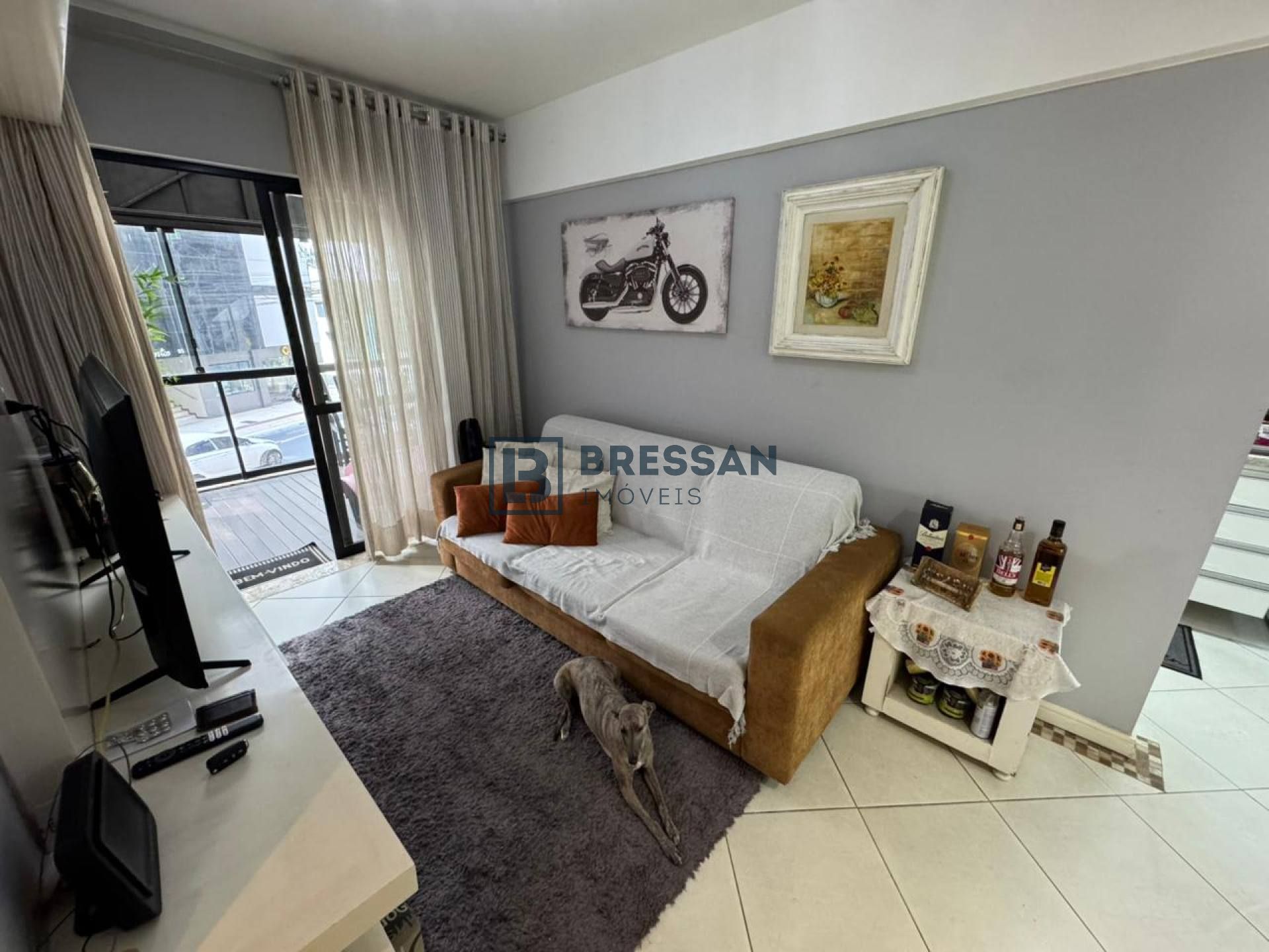 APARTAMENTO MOBILIADO À VENDA NO CENTRO DE BALNEÁRIO CAMBORIÚ