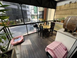 APARTAMENTO MOBILIADO À VENDA NO CENTRO DE BALNEÁRIO CAMBORIÚ