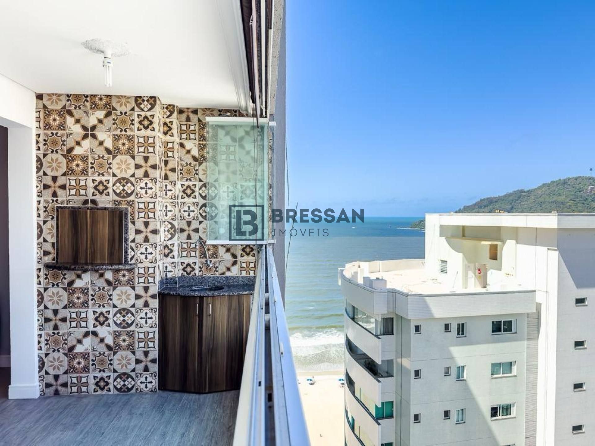 APARTAMENTO MOBILIADO À VENDA NO CENTRO DE BALNEÁRIO CAMBORIÚ/SC