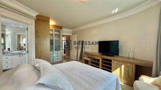 APARTAMENTO FRENTE MAR À VENDA EM BALNEÁRIO CAMBORIÚ