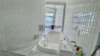 APARTAMENTO FRENTE MAR À VENDA EM BALNEÁRIO CAMBORIÚ