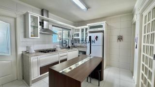 APARTAMENTO FRENTE MAR À VENDA EM BALNEÁRIO CAMBORIÚ