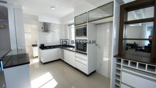 APARTAMENTO MOBILIADO À VENDA NO CENTRO DE BALNEÁRIO CAMBORIÚ/SC