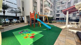 APARTAMENTO MOBILIADO À VENDA NO CENTRO DE BALNEÁRIO CAMBORIÚ/SC