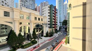 APARTAMENTO MOBILIADO À VENDA NO CENTRO DE BALNEÁRIO CAMBORIÚ/SC