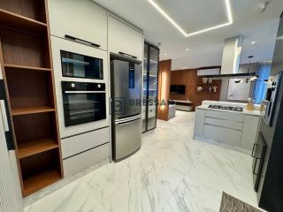 APARTAMENTO À VENDA NO CENTRO DE BALNEÁRIO CAMBORIÚ-SC