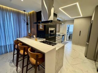 APARTAMENTO À VENDA NO CENTRO DE BALNEÁRIO CAMBORIÚ-SC