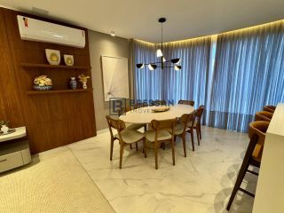 APARTAMENTO À VENDA NO CENTRO DE BALNEÁRIO CAMBORIÚ-SC