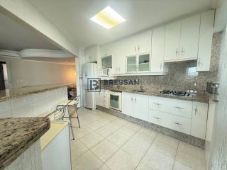 APARTAMENTO À VENDA NO CENTRO DE BALNEÁRIO CAMBORIÚ-SC