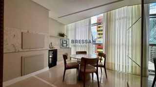 APARTAMENTO À VENDA NO CENTRO DE BALNEÁRIO CAMBORIÚ-SC