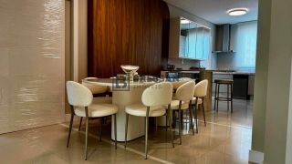 APARTAMENTO À VENDA NO CENTRO DE BALNEÁRIO CAMBORIÚ-SC