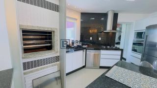 APARTAMENTO Á VENDA NO CENTRO DE BALNEÁRIO CAMBORIÚ/SC