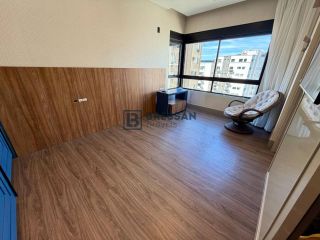 APARTAMENTO À VENDA NO CENTRO DE BALNEÁRIO CAMBORIÚ-SC