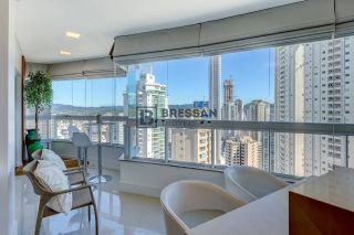 APARTAMENTO À VENDA NO CENTRO DE BALNEÁRIO CAMBORIÚ-SC