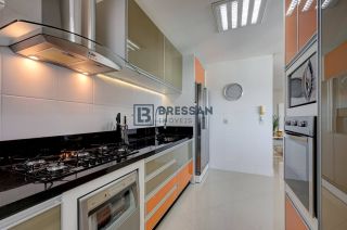 APARTAMENTO À VENDA NO CENTRO DE BALNEÁRIO CAMBORIÚ-SC