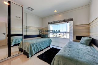 APARTAMENTO À VENDA NO CENTRO DE BALNEÁRIO CAMBORIÚ-SC