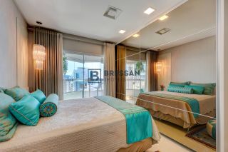APARTAMENTO À VENDA NO CENTRO DE BALNEÁRIO CAMBORIÚ-SC