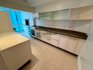 APARTAMENTO FRENTE MAR À VENDA NO CENTRO DE BALNEÁRIO CAMBORIÚ-SC