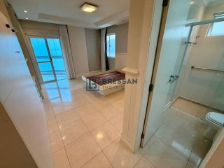 APARTAMENTO FRENTE MAR À VENDA NO CENTRO DE BALNEÁRIO CAMBORIÚ-SC