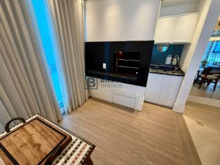APARTAMENTO FRENTE MAR À VENDA NO CENTRO DE BALNEÁRIO CAMBORIÚ-SC