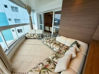 APARTAMENTO FRENTE MAR À VENDA NO CENTRO DE BALNEÁRIO CAMBORIÚ-SC