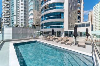 APARTAMENTO FRENTE MAR À VENDA NO CENTRO DE BALNEÁRIO CAMBORIÚ-SC