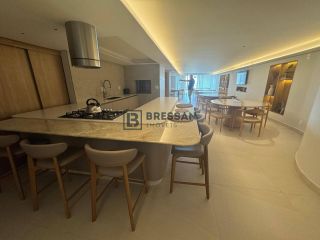 APARTAMENTO FRENTE MAR À VENDA NO CENTRO DE BALNEÁRIO CAMBORIÚ-SC