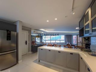 APARTAMENTO À VENDA NO CENTRO DE BALNEÁRIO CAMBORIÚ-SC