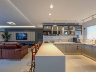 APARTAMENTO À VENDA NO CENTRO DE BALNEÁRIO CAMBORIÚ-SC