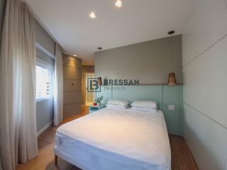 APARTAMENTO À VENDA NO CENTRO DE BALNEÁRIO CAMBORIÚ-SC