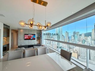 APARTAMENTO À VENDA NO CENTRO DE BALNEÁRIO CAMBORIÚ-SC