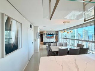APARTAMENTO À VENDA NO CENTRO DE BALNEÁRIO CAMBORIÚ-SC