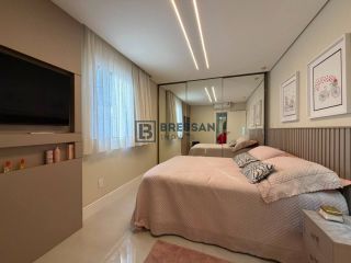 APARTAMENTO À VENDA NO CENTRO DE BALNEÁRIO CAMBORIÚ-SC