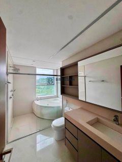 APARTAMENTO À VENDA NO CENTRO DE BALNEÁRIO CAMBORIÚ-SC