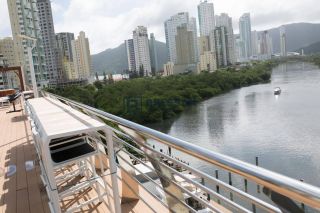APARTAMENTO À VENDA NO CENTRO DE BALNEÁRIO CAMBORIÚ-SC