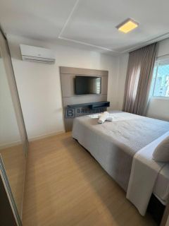 APARTAMENTO À VENDA NO CENTRO DE BALNEÁRIO CAMBORIÚ-SC